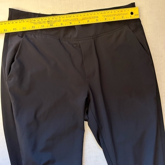 Athleta Brooklyn textured Mid rise ankle black light weight pants Sz-6 Q5 - Picture 16 of 16